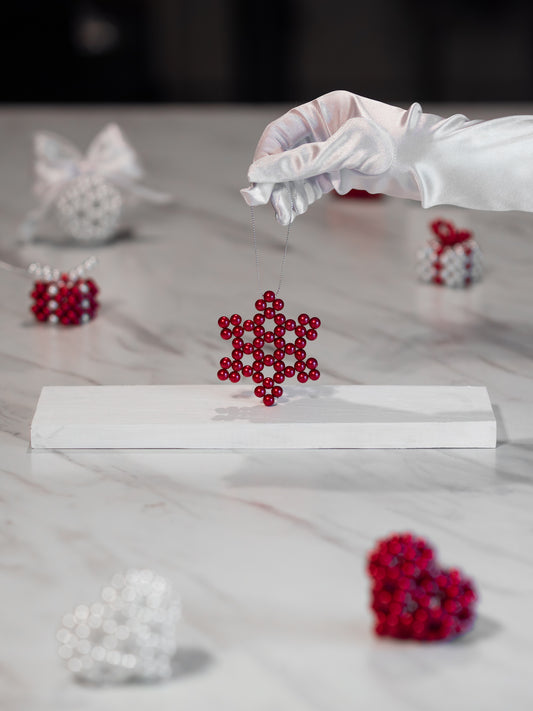 Fulgi de Zapada din Perle