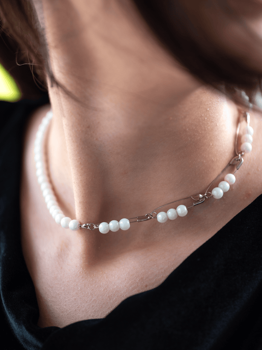 COLIER | Agrafe metalice și perle, asimetric
