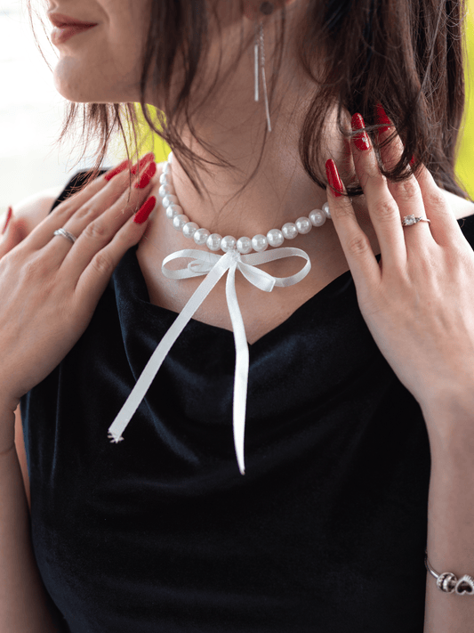 COLIER | Cu fundă din satin și perle